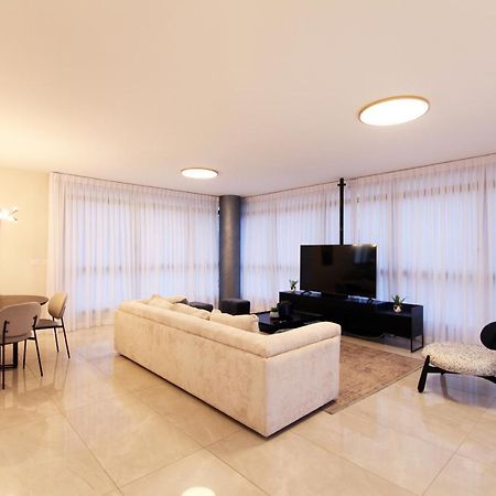 Mini Penthouse Near The Beach ネタニア エクステリア 写真