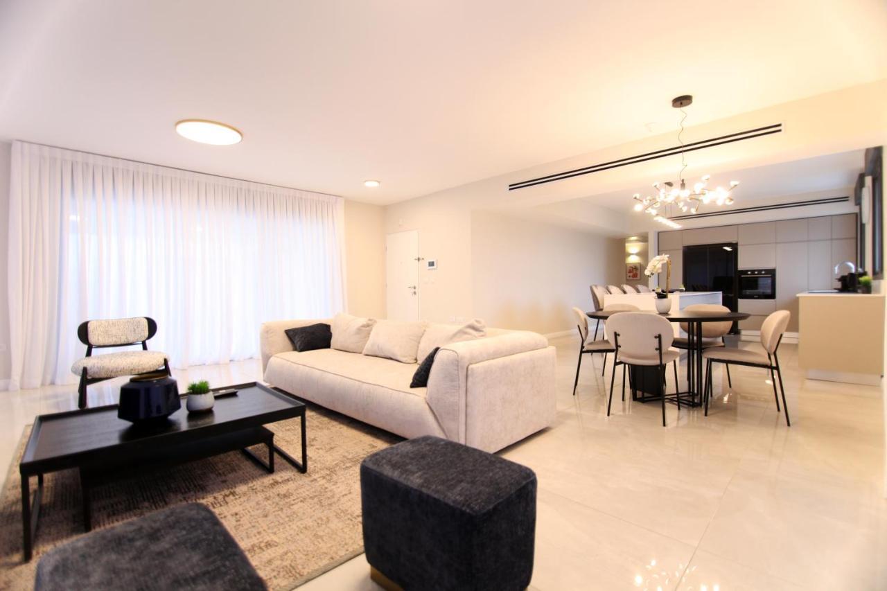 Mini Penthouse Near The Beach ネタニア エクステリア 写真