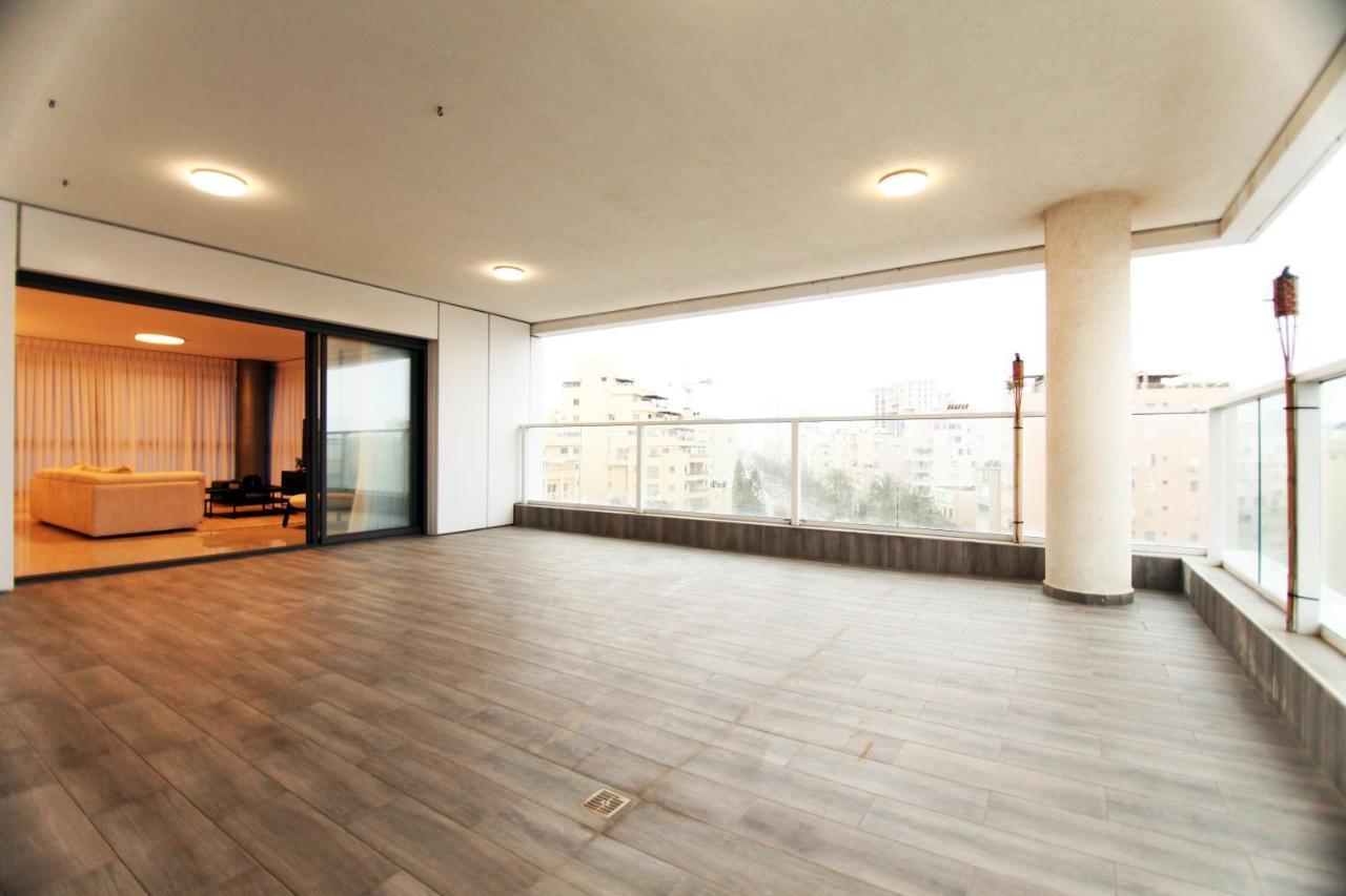 Mini Penthouse Near The Beach ネタニア エクステリア 写真