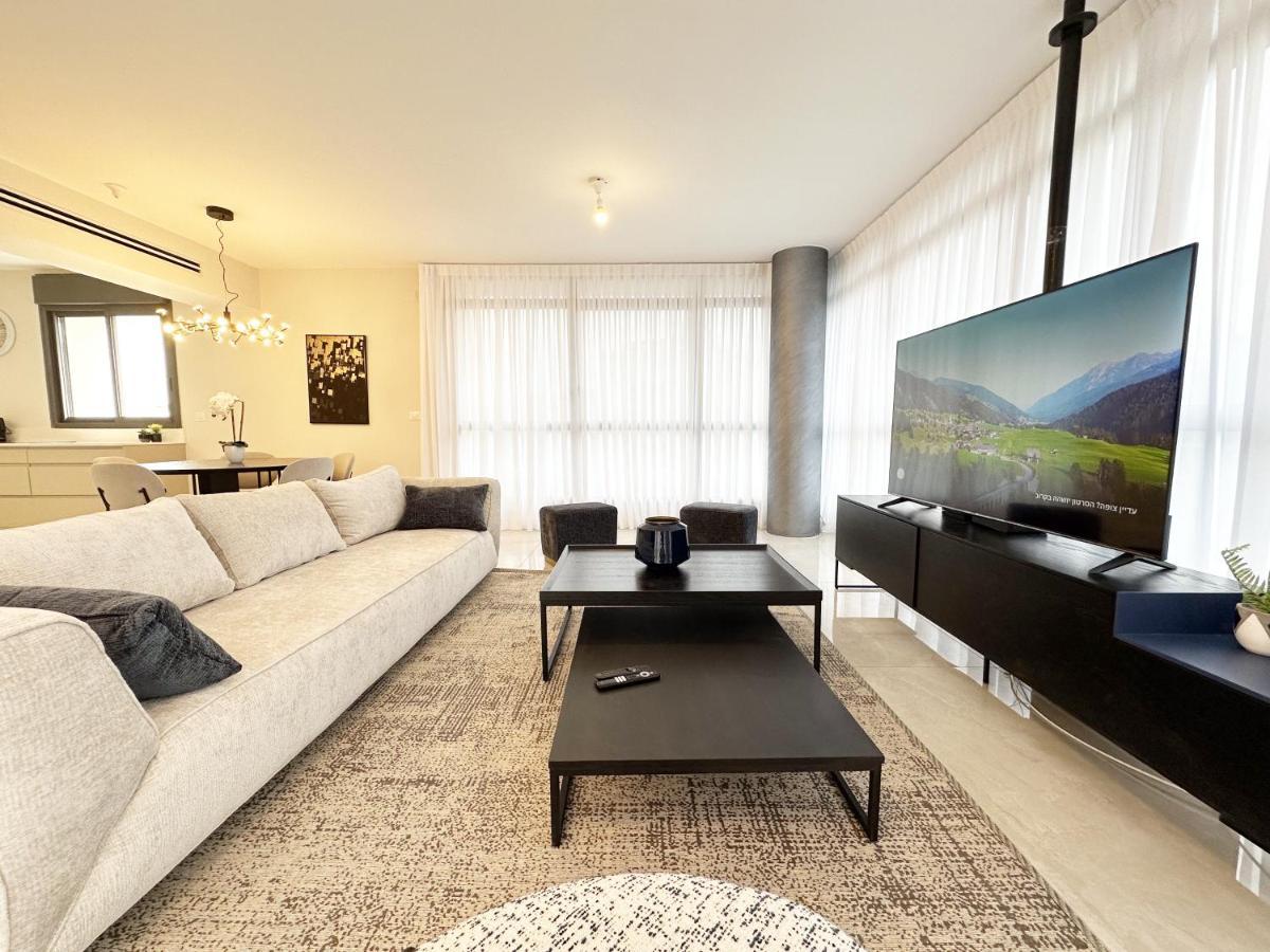 Mini Penthouse Near The Beach ネタニア エクステリア 写真