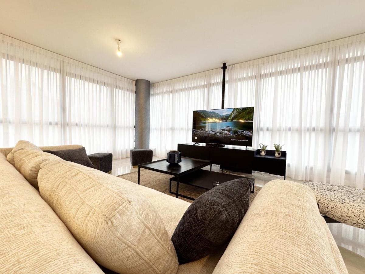 Mini Penthouse Near The Beach ネタニア エクステリア 写真