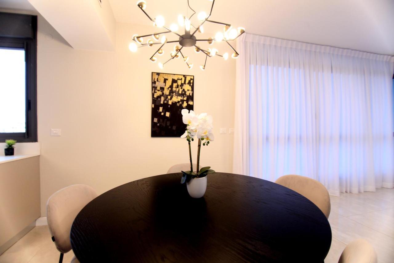 Mini Penthouse Near The Beach ネタニア エクステリア 写真