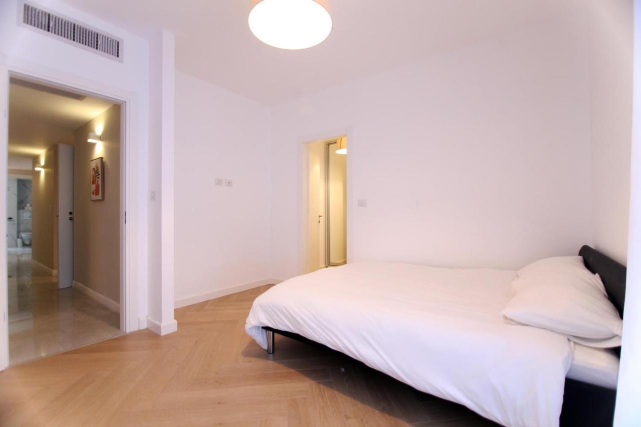 Mini Penthouse Near The Beach ネタニア エクステリア 写真