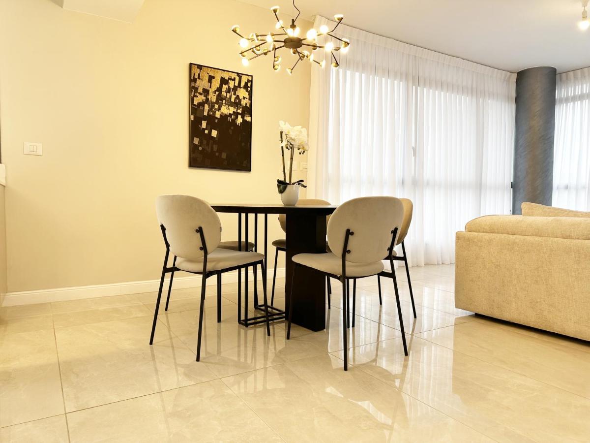Mini Penthouse Near The Beach ネタニア エクステリア 写真