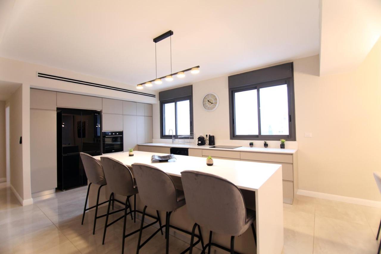 Mini Penthouse Near The Beach ネタニア エクステリア 写真
