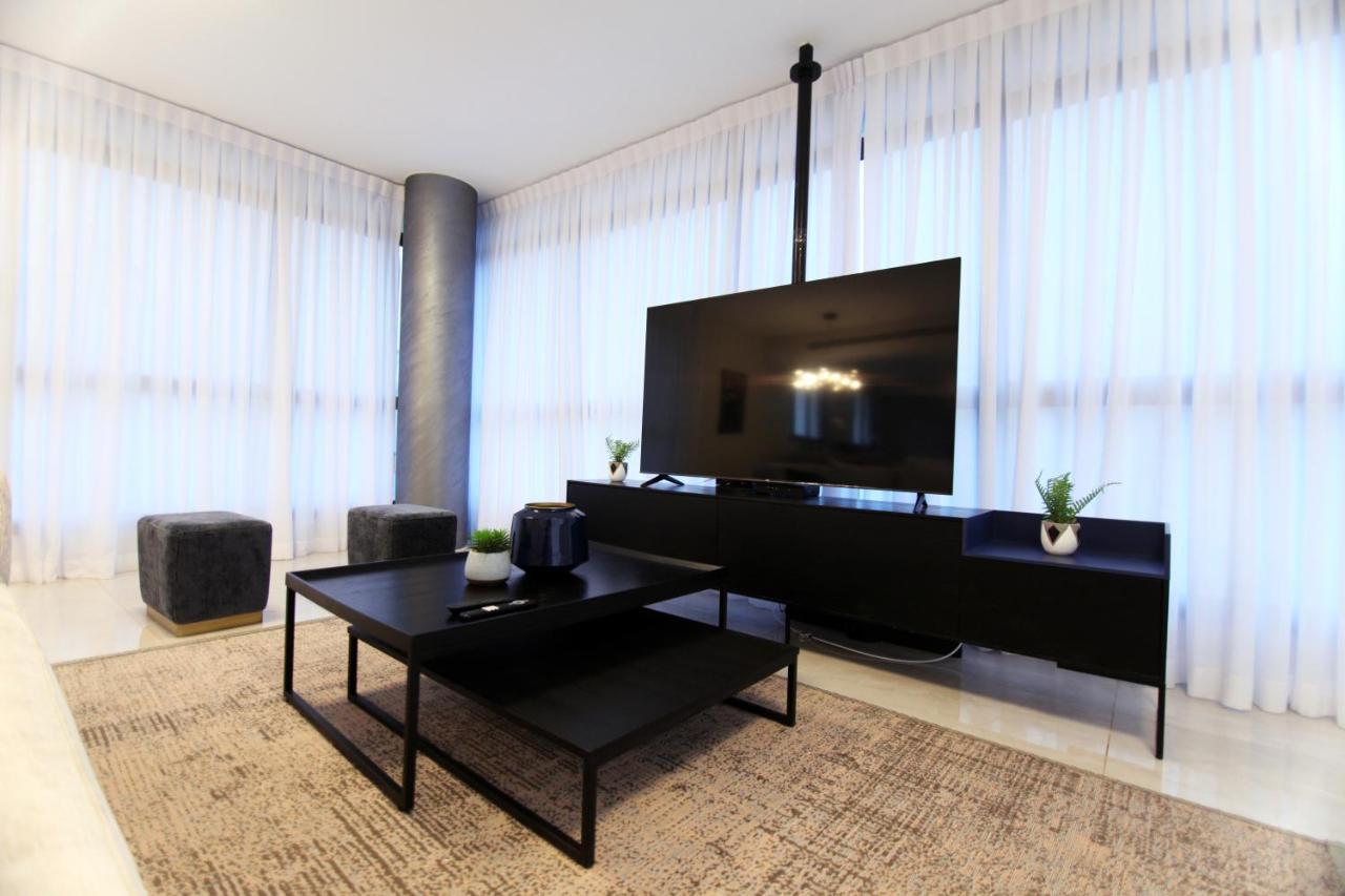 Mini Penthouse Near The Beach ネタニア エクステリア 写真